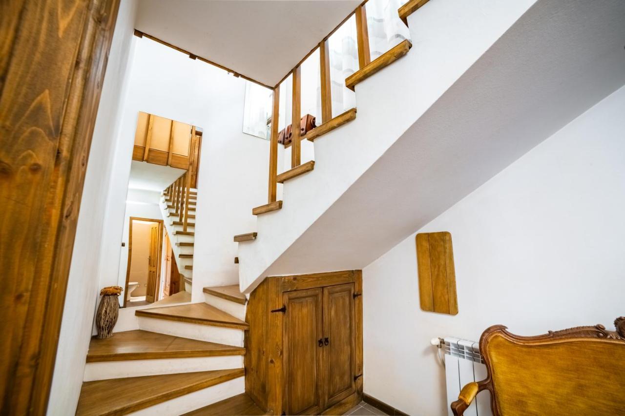 Four Riders Guest House เวลีคอเทอร์โนโว ภายนอก รูปภาพ